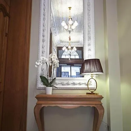 Celine - Ottoman Mansion Hotell